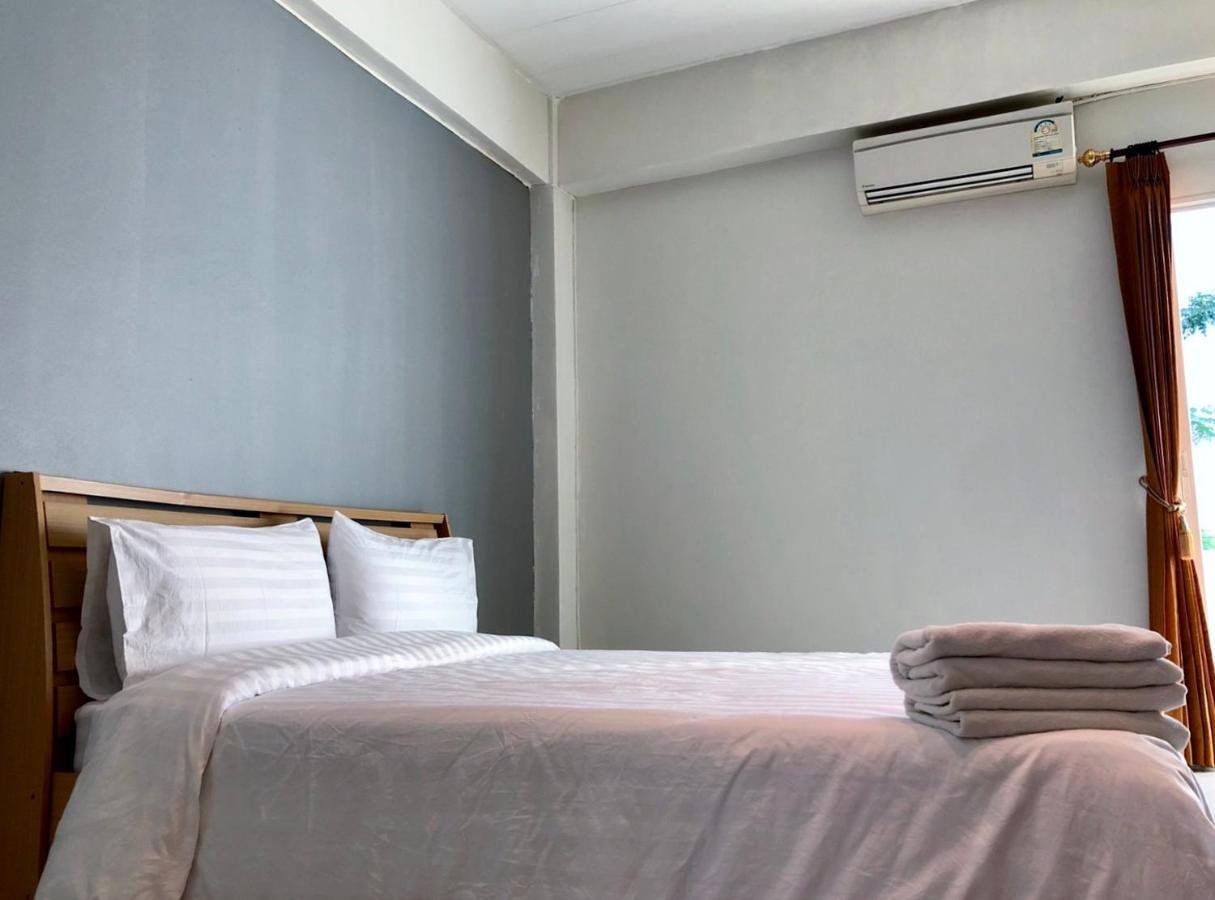 Uh Hostel Bangsaen Екстериор снимка